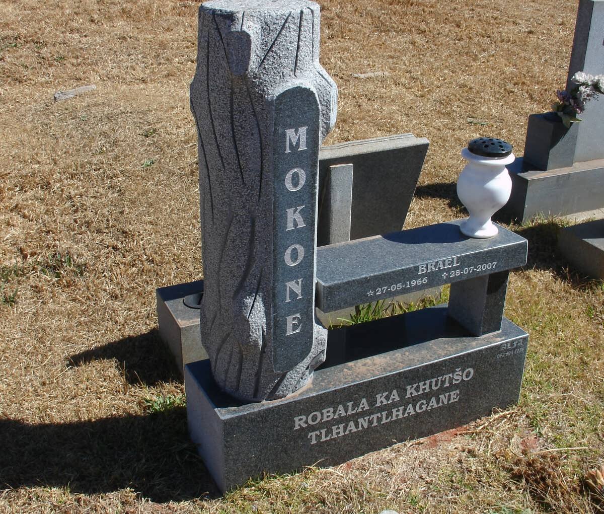 MOKONE Brael 1966-2007