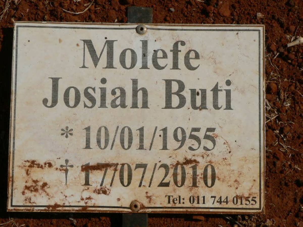 MOLEFE Josiah Buti 1955-2010