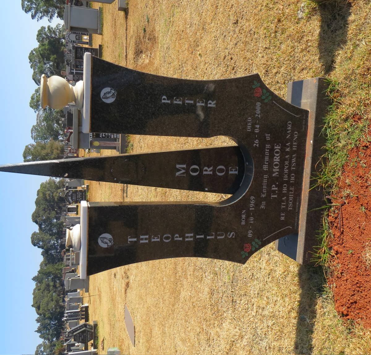 MOROE Theophilus Peter 1969-2000