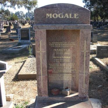 MOGALE Marutle 1910-1976 &amp; Mmanake 1912-2006