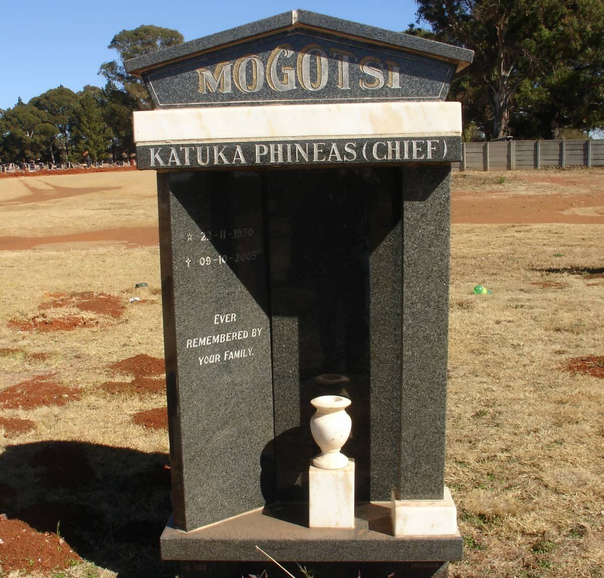 MOGOTSI Katuka Phineas 1950-2005