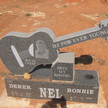 NEL Derek 1949-2011  Bonnie 1954-