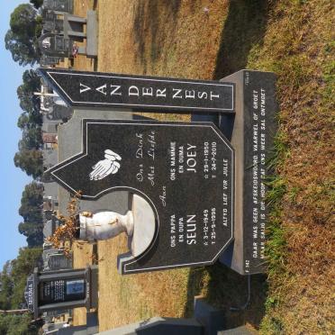 NEST Seun, van der 1949-1996 &amp; Joey 1950-2010