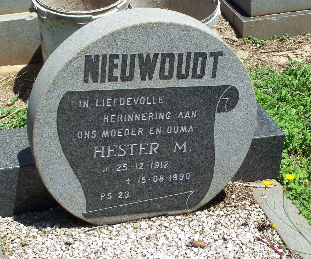 NIEUWOUDT Hester M. 1912-1990