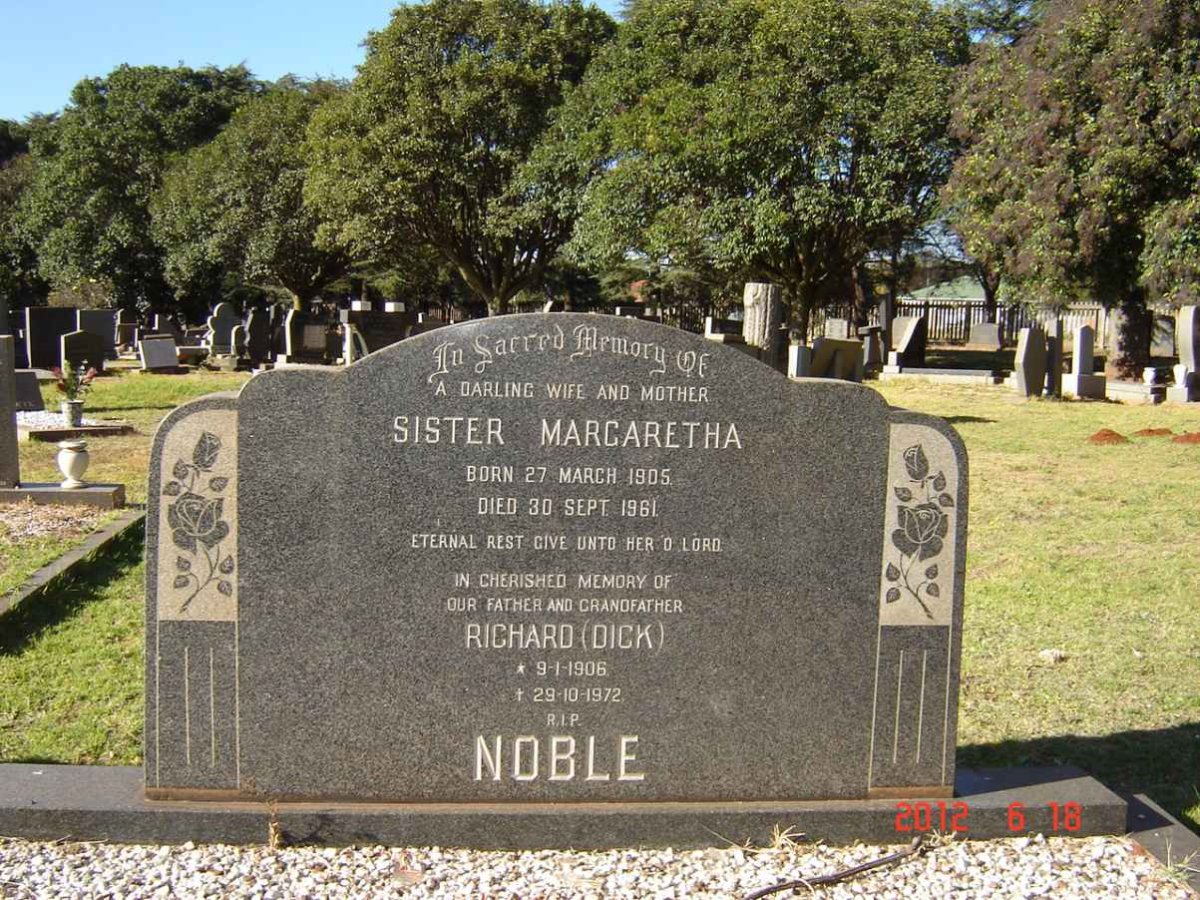 NOBLE Richard 1906-1972 &amp; Sister Margaretha 1905-1961