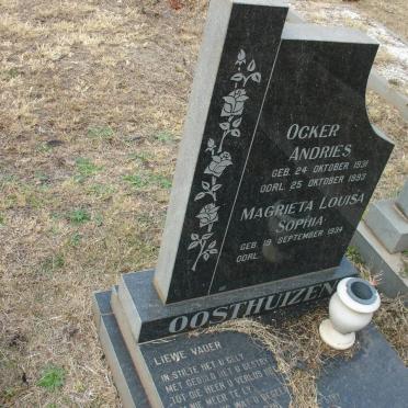 OOSTHUIZEN Ocker Andries 1931-1993 &amp; Magrieta Louisa Sophia 1934-