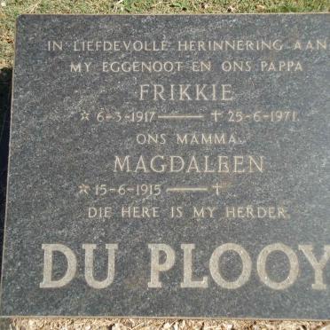 PLOOY Frikkie, du 1917-1971 &amp; Magdaleen 1915-