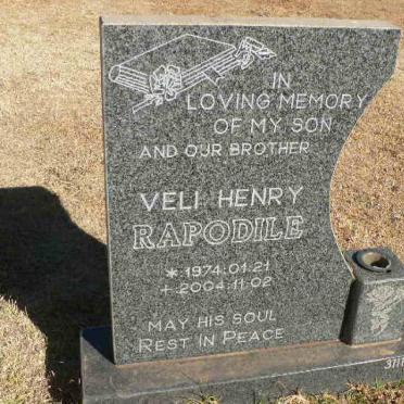 RAPODILE Veli Henry 1974-2004