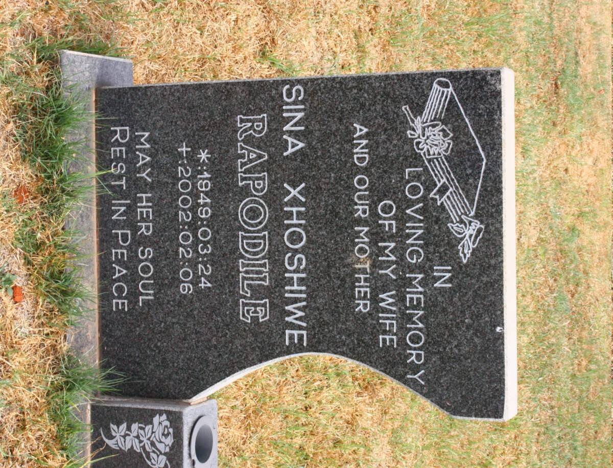 RAPODILE Sina Xhoshiwe 1949-2002