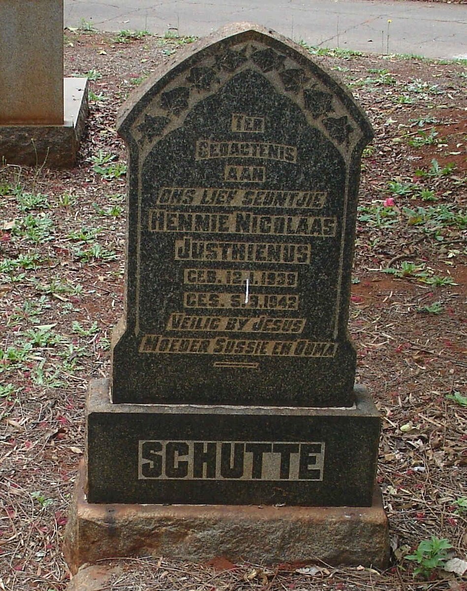 SCHUTTE Hennie Nicolaas Justhienus 1939-1942