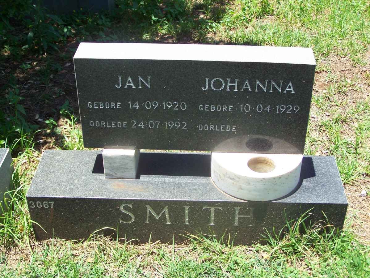 SMITH Jan 1920-1992 &amp; Johanna 1929-