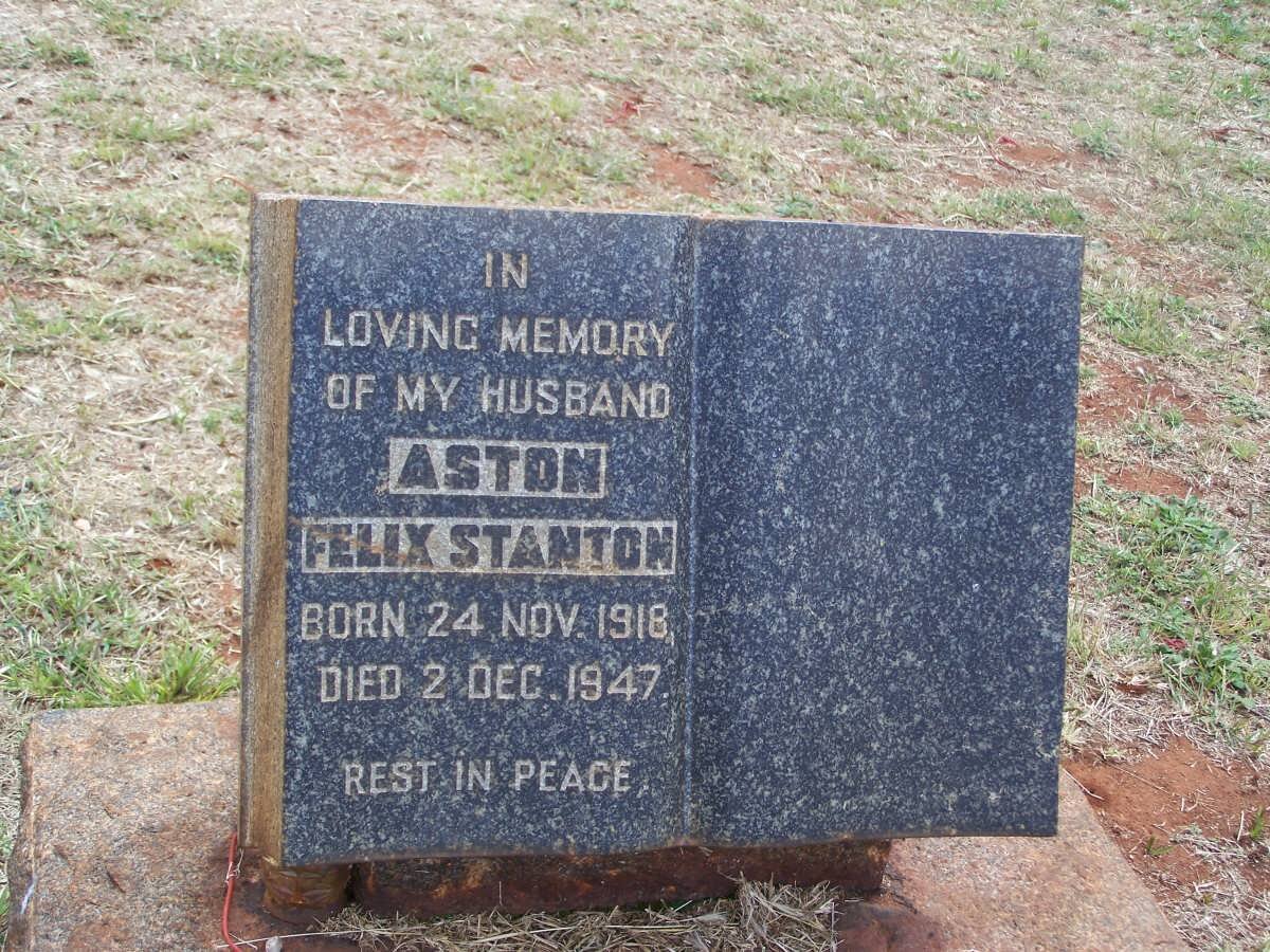 STANTON Aston Felix 1918-1947