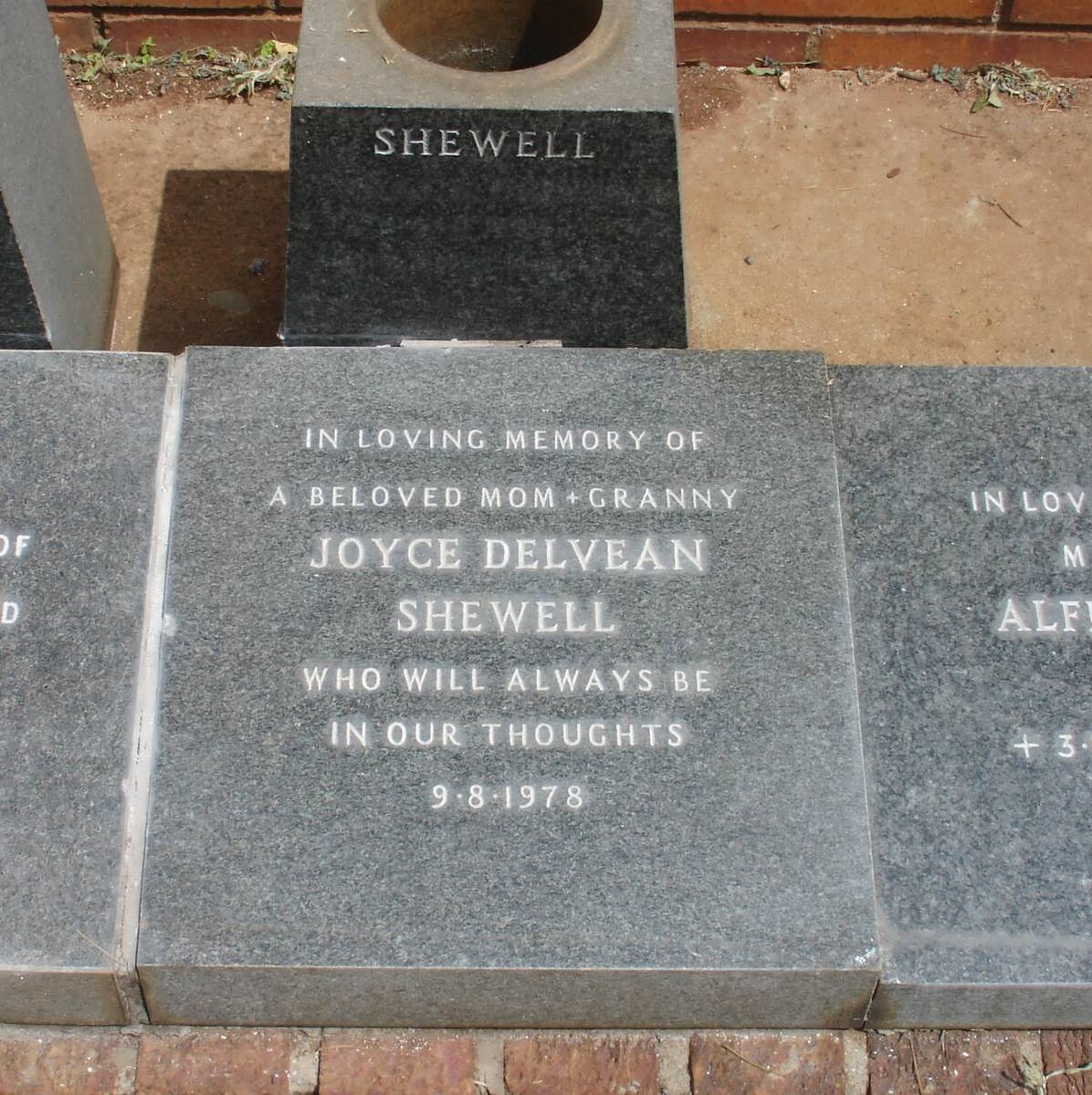 SHEWELL Joyce Delvean -1978