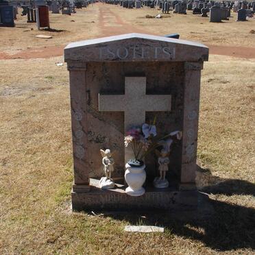 TSOTETSI Mpho Martha 1974-2006