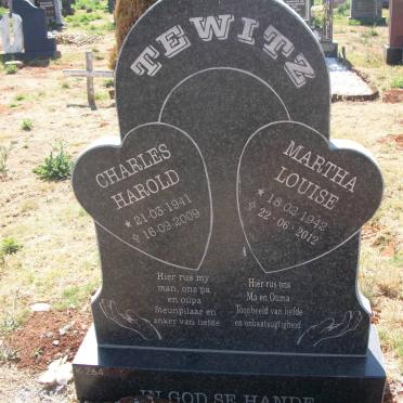 TEWITZ Charles Harold 1941-2009 &amp; Martha Louisa 1942-2012
