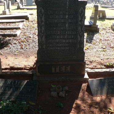 TEE Albert Edward 1874-1950 &amp; Sarah Dorothy 1879-1961 :: RIJFF Muriel Lucy 1908-1985 :: MCDONALD William Hugh 1923-1988