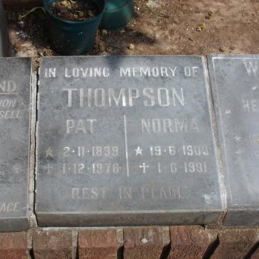 THOMPSON Pat 1899-1978 &amp; Norma 1903-1991