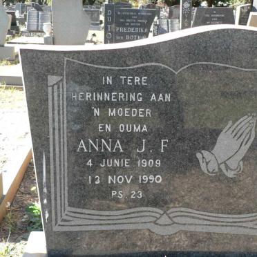 TROSKIE Johan M. 1898-1981 &amp; Anna J.F. 1909-1990 