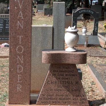 TONDER Christina M., van 1908-1975