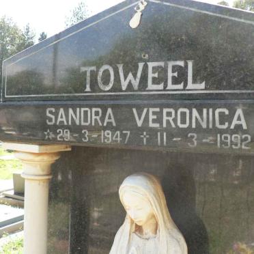 TOWEEL Sandra 1947-1992