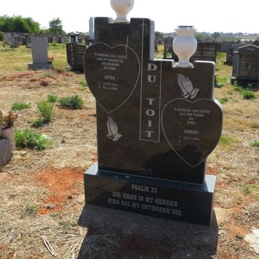 TOIT Johan, du 1946- &amp; Anna 1951-2009