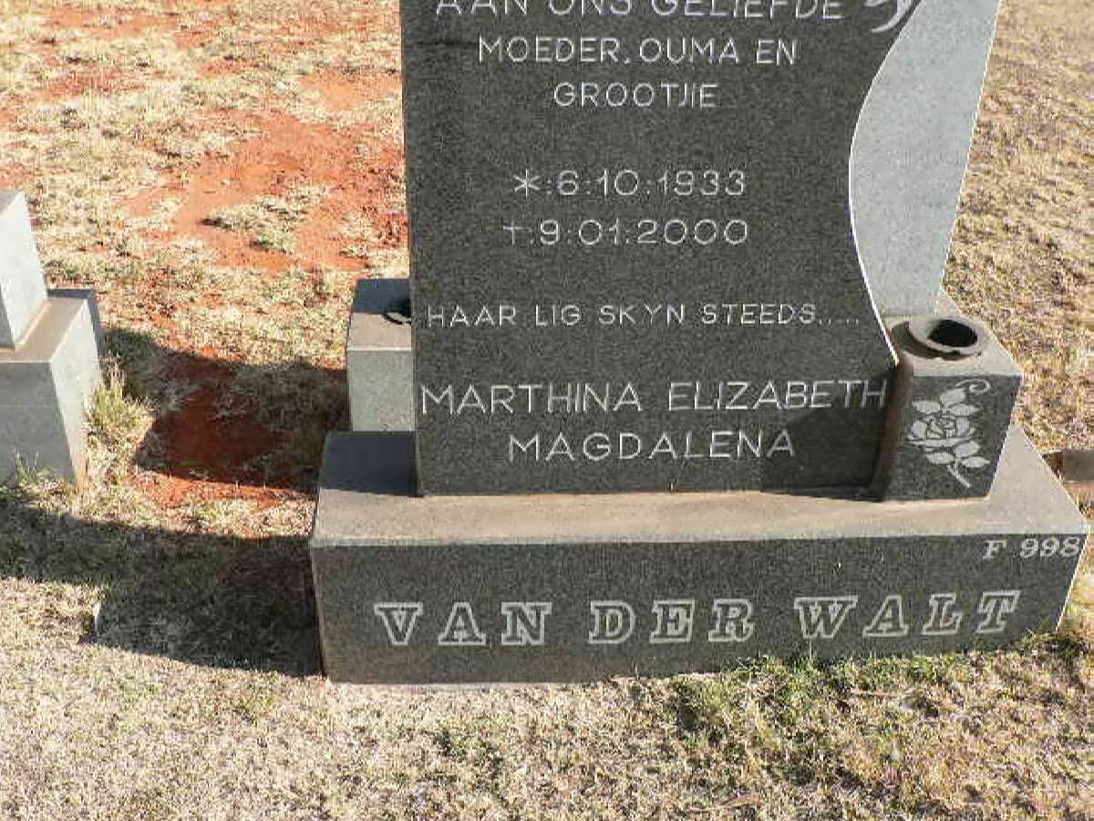 WALT Marthina Elizabeth Magdalena, van der 1933-2000