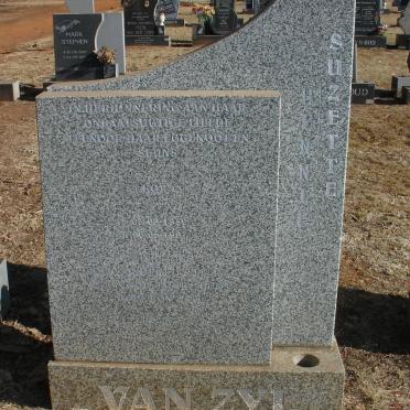 ZYL Hennie, van &amp; Suzette 1952-1997