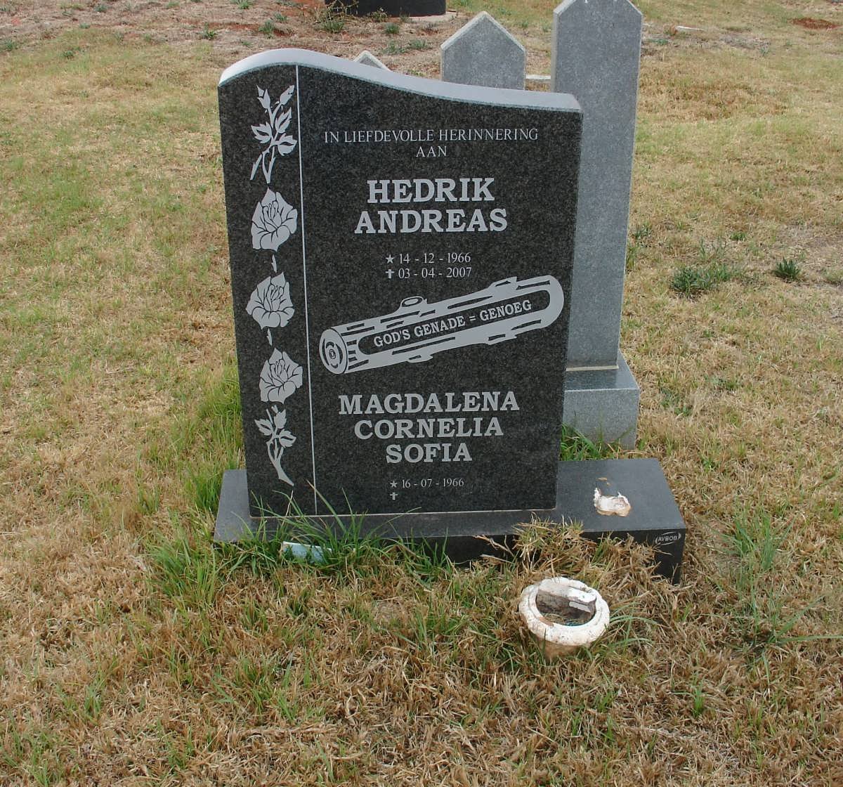 ? Hendrik Andreas 1966-2007 &amp; Magdalena Cornelia Sifia 1966-