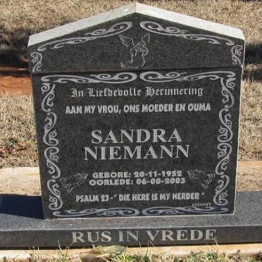 NIEMANN Sandra 1952-2003