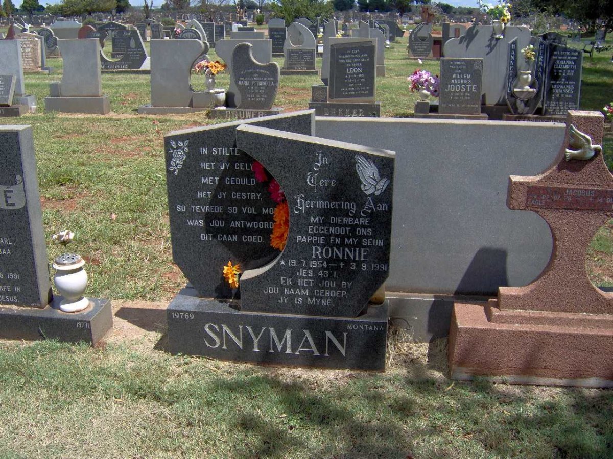 SNYMAN Ronnie 1954-1991