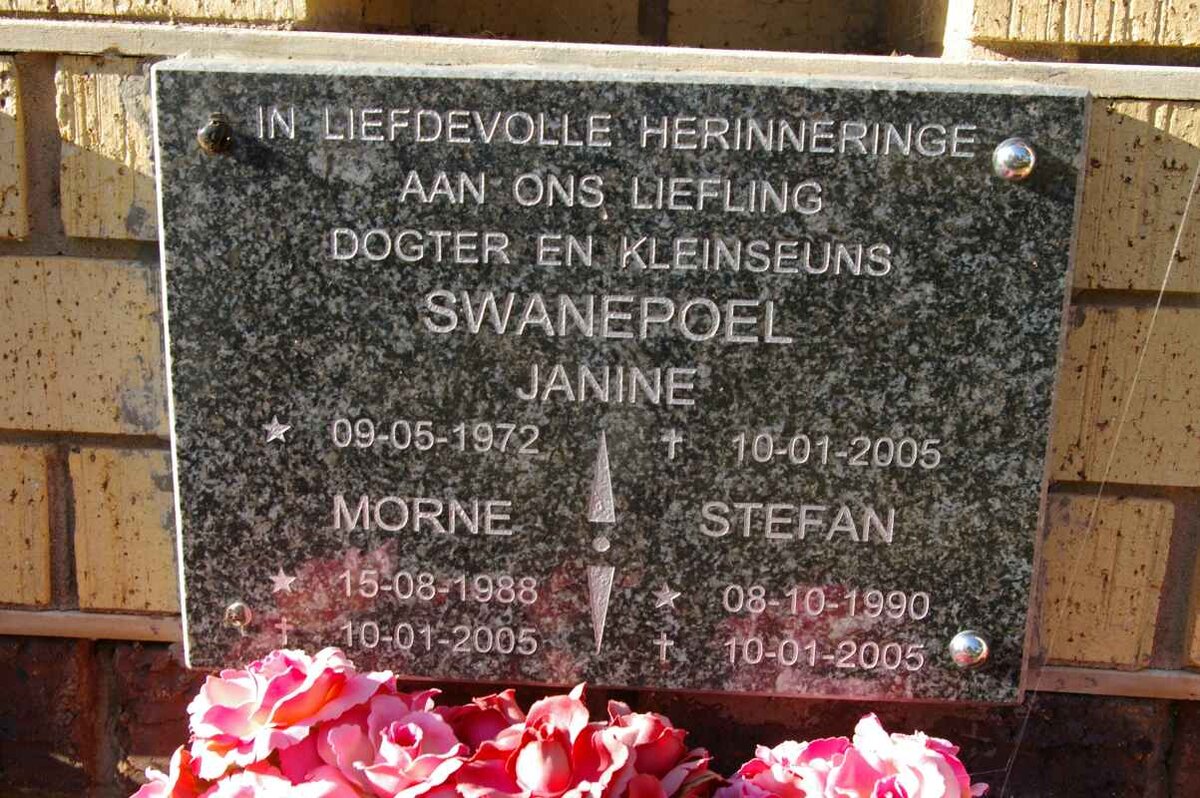SWANEPOEL Janine 1972-2005 :: SWANEPOEL Morne 1988-2005 :: SWANEPOEL Stefan 1990-2005