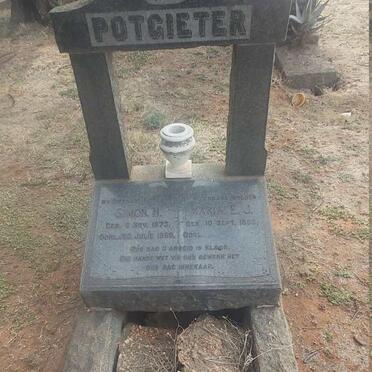 POTGIETER Simon H. 1873-1959 &amp; Maria E.J. 1885-