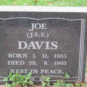 DAVIS J.E.E. 1935-1995