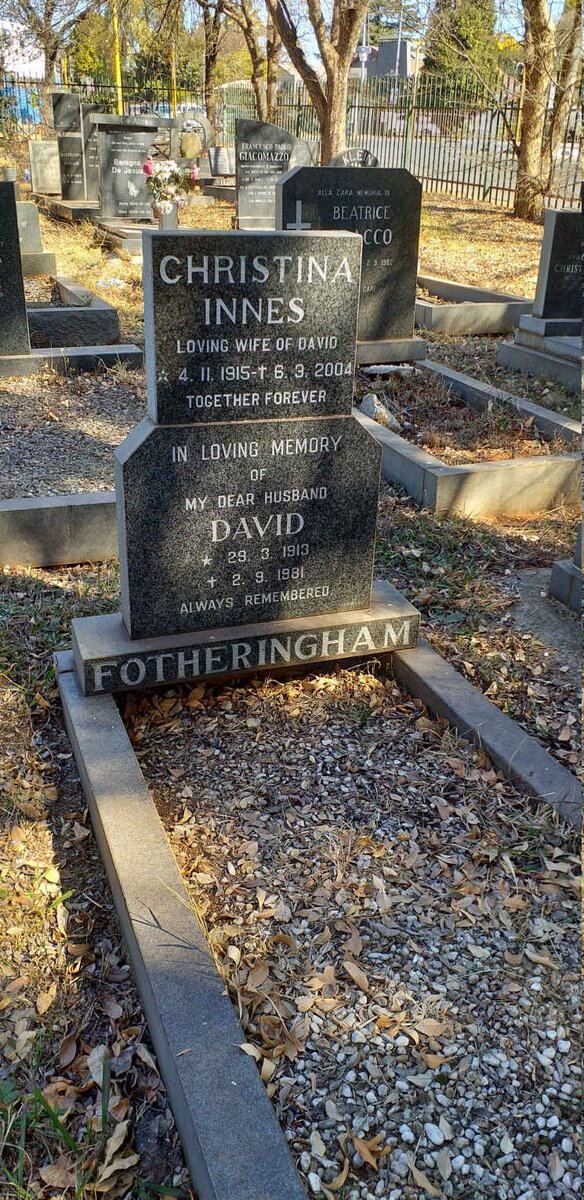 FOTHERINGHAM David 1913-1981 & Christina Innes 1915-2004