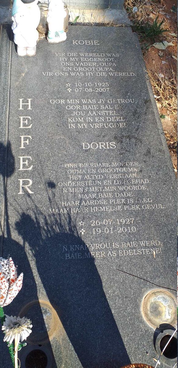 HEFER Kobie 1925-2007 & Doris 1927-2010