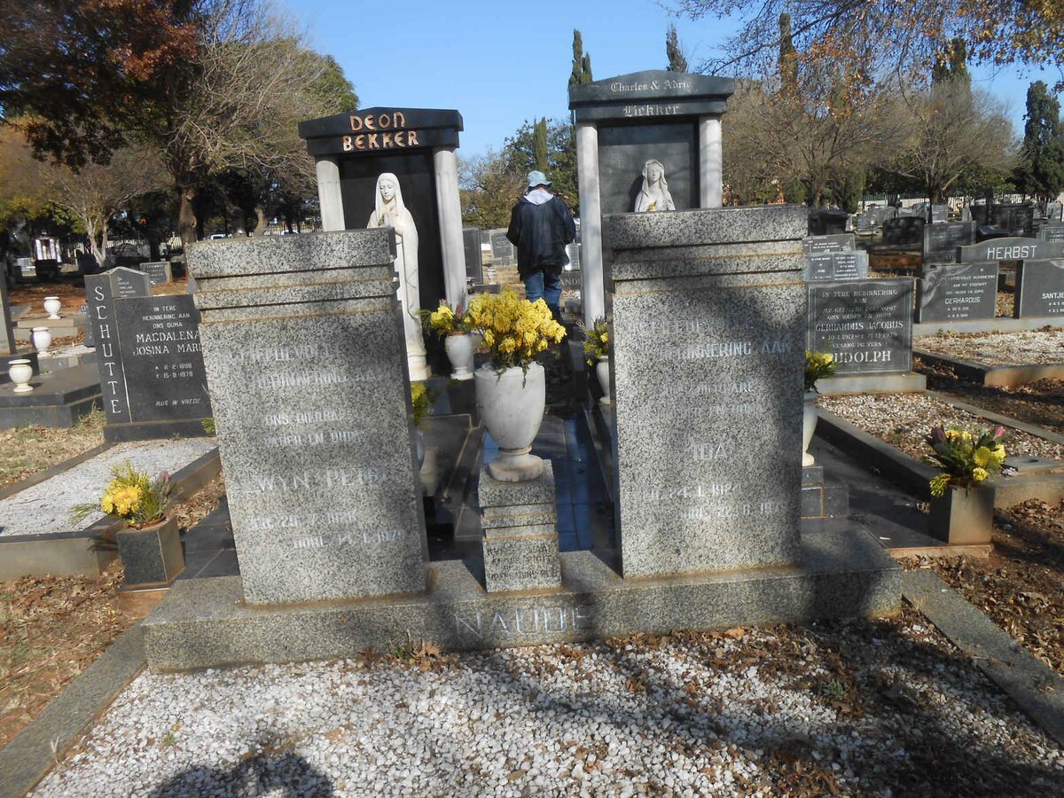 NAUDE Alwyn Petrus 1926-1979 & Ida 1924-1979 _1