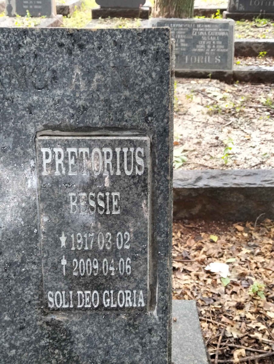 PRETORIUS Marthinus Jacobus -1966 & Bessie 1917-2009 _3