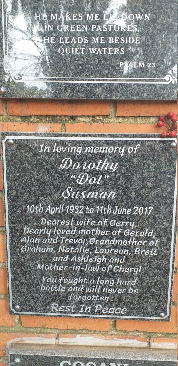 SUSMAN Dorothy 1932-2017