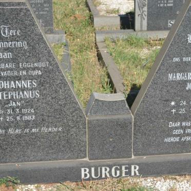 BURGER Johannes Stephanus 1924-1983 &amp; Margaretha Judith Johanna 1928-2008