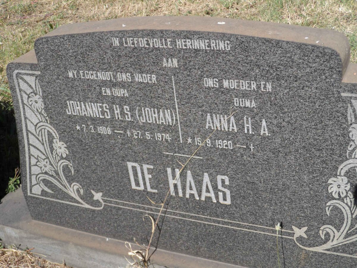 HAAS Johannes H.S., de 1908-1974 &amp; Anna H.A. 1920-