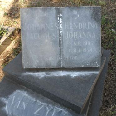 ZYL Johannes Jacobus, van 1901- &amp; Hendrina Johanna 1905-1974
