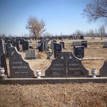 CUBE Thandiwe 1943-1993 :: SIBUKWANA Nozipho 1947- :: MOEPHULI Nomonde 1970-