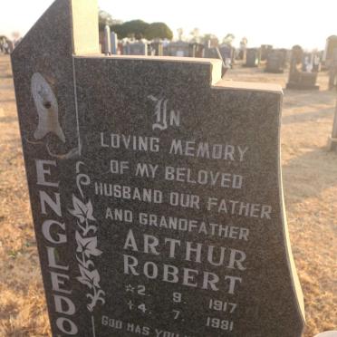 ENGLEDOW Arthur Robert 1917-1981 &amp; Maureen 1923-1981