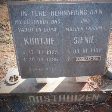 OOSTHUIZEN Kootjie 1925-1996 &amp; Sienie 1932-2018