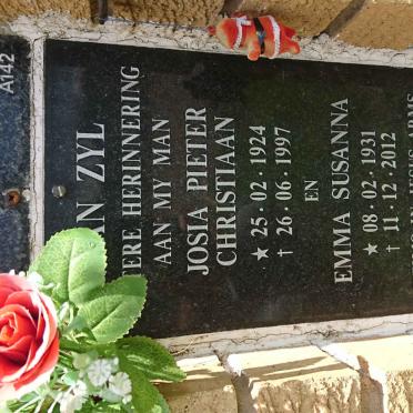 ZYL Josia Pieter Christiaan, van 1924-1997 &amp; Emma Susanna 1931-2012