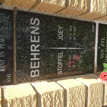 BEHRENS Stoffel 1923-1997 &amp; Joey 1934-1997