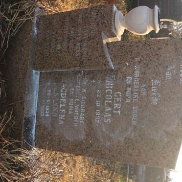 ? Gert Nicolaas 1932- &amp; Magdelena Susanna 1934-1990