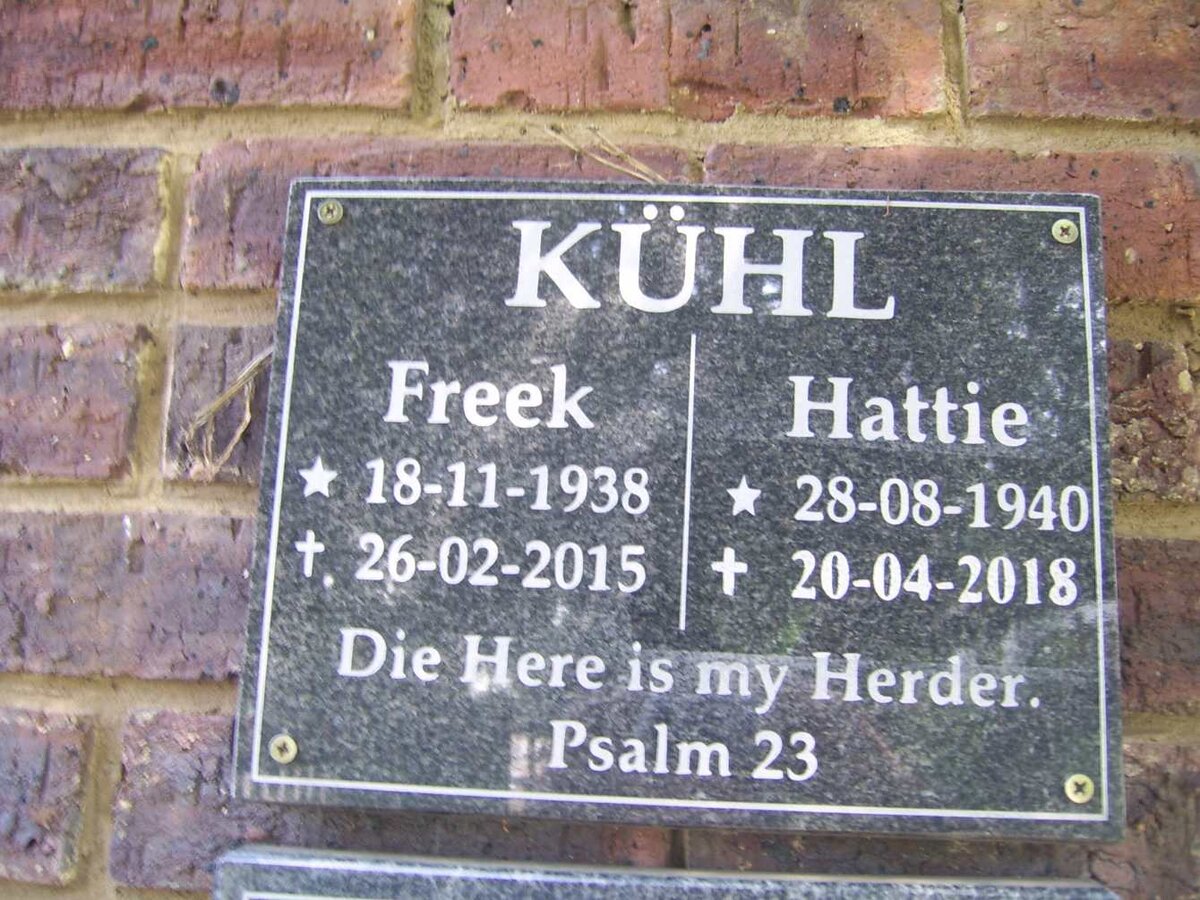 KÜHL Freek 1938-2015 &amp; Hattie 1940-2018