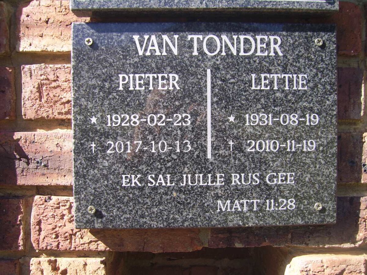 TONDER Pieter, van 1928-2017 &amp; Lettie 1931-2010