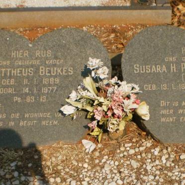 BEUKES Mattheus 1889-1977 &amp; Susara H. Petronella VUYK 1887-1967